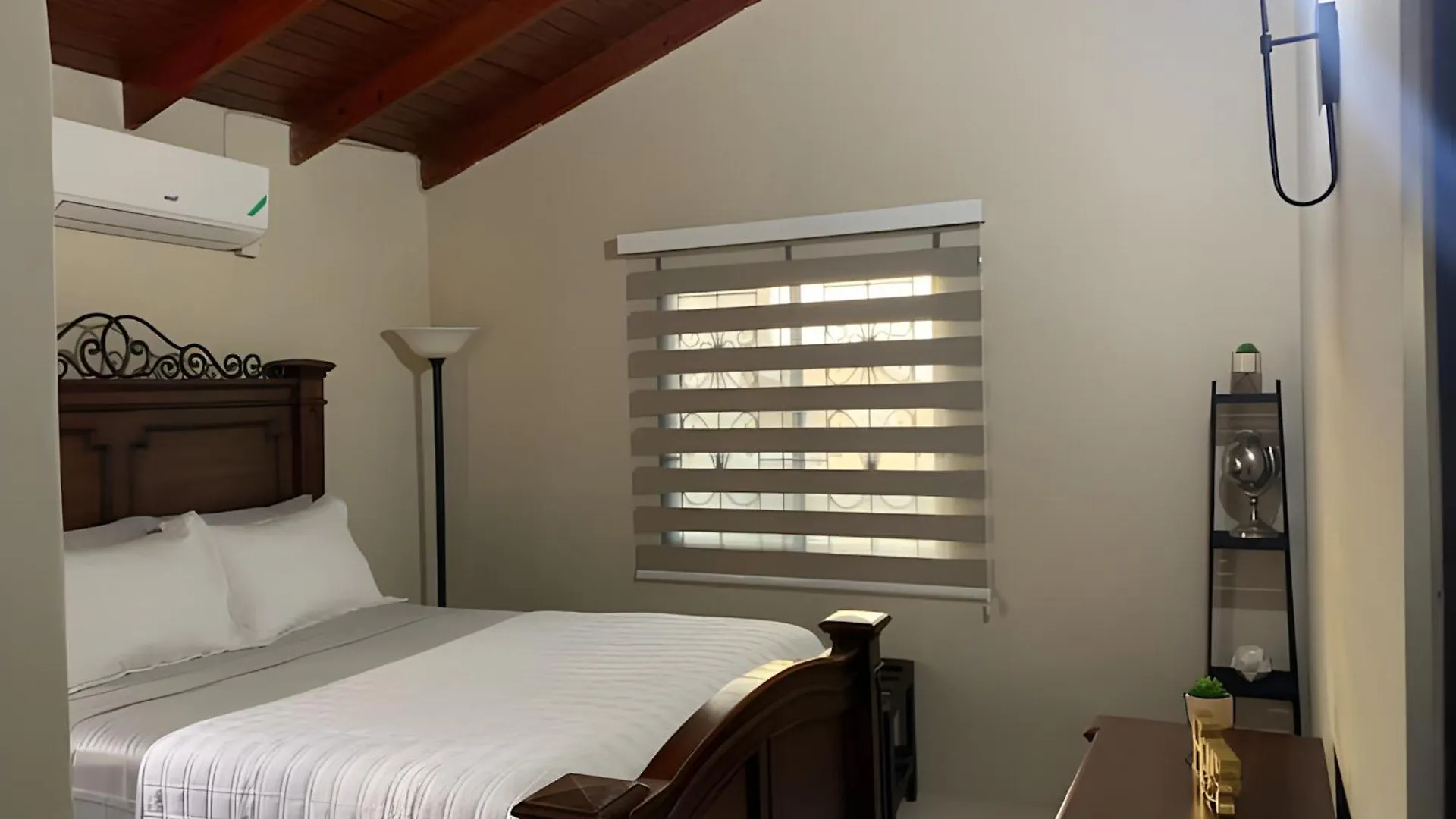 Villa Yaad IV Montego Bay Jamaica